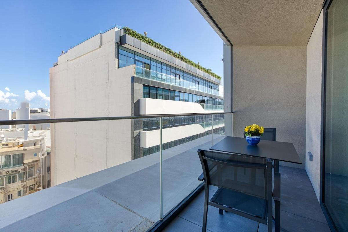 Luxury Mercury With Pool Apartment *